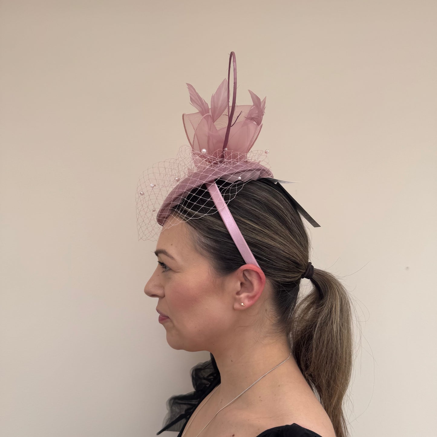 J Bees JB26/108 Heather Pink Pillbox with pearl and lace