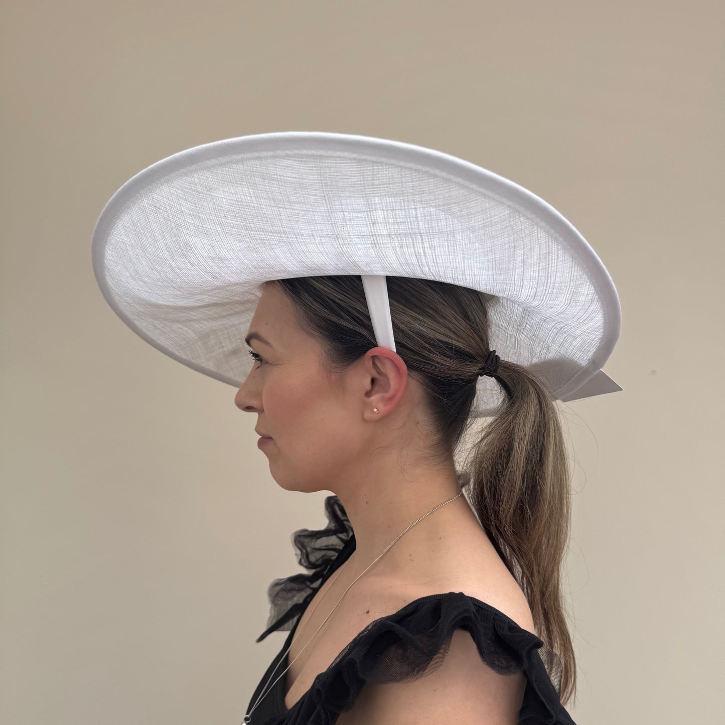 J Bees JB23/281 Off White Hat On Headband White