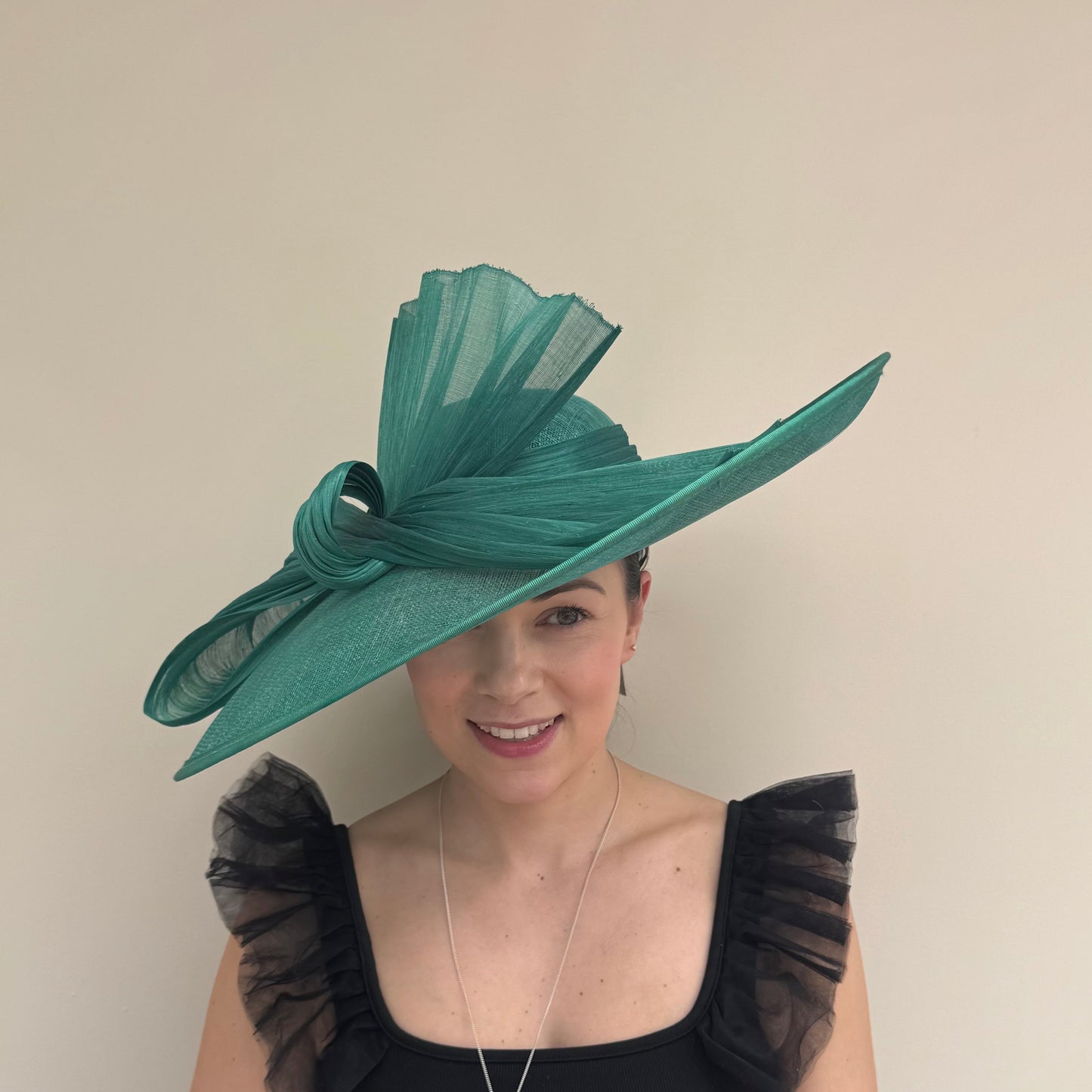 J Bees JB23/280 Emerald Green Large Bow Hatinator