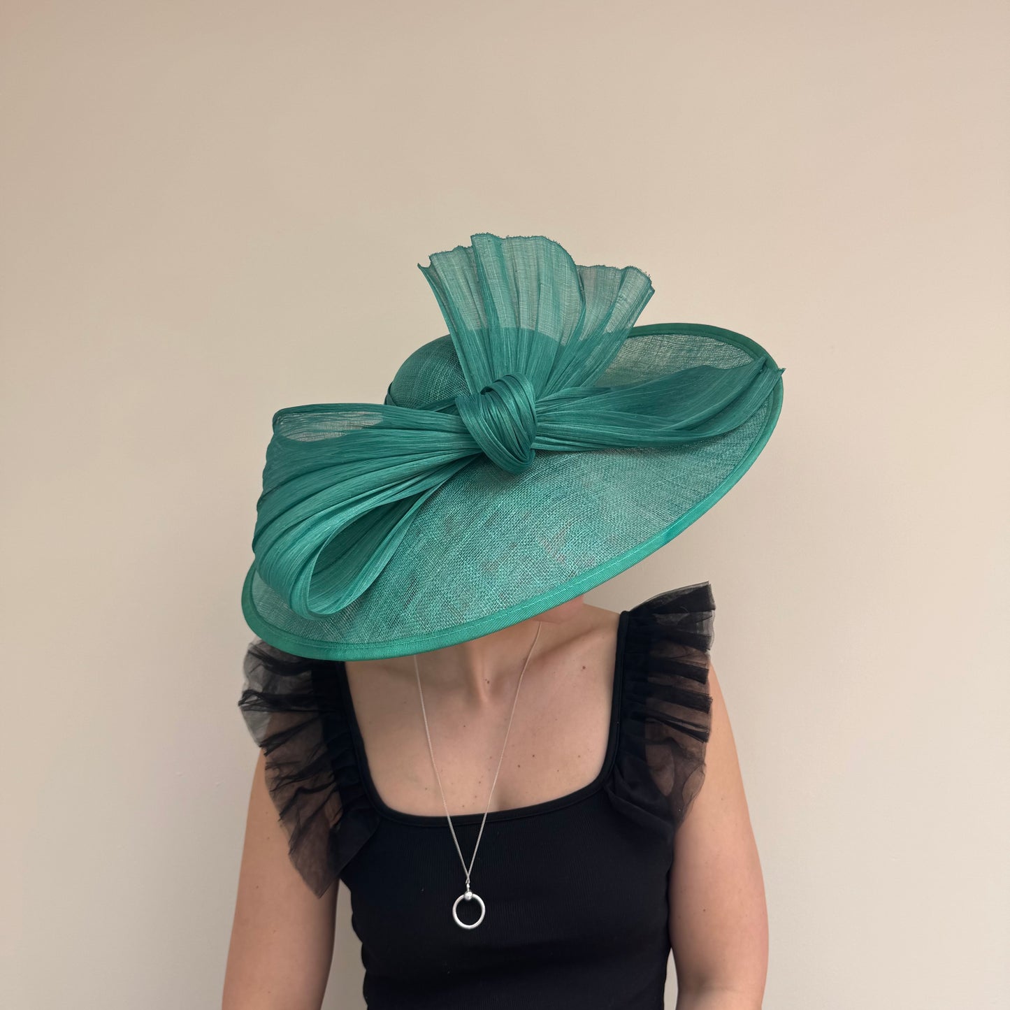 J Bees JB23/280 Emerald Green Large Bow Hatinator