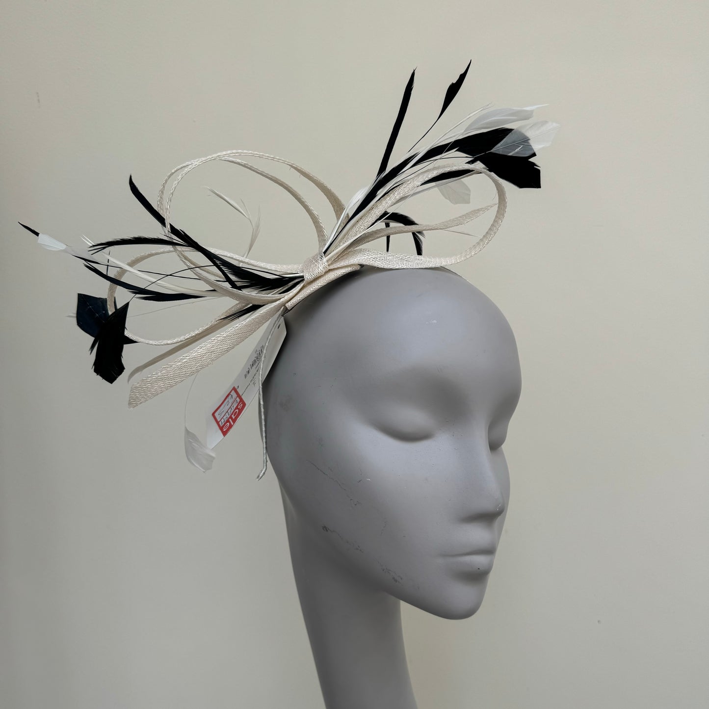 J Bees JB19/010 Fascinator