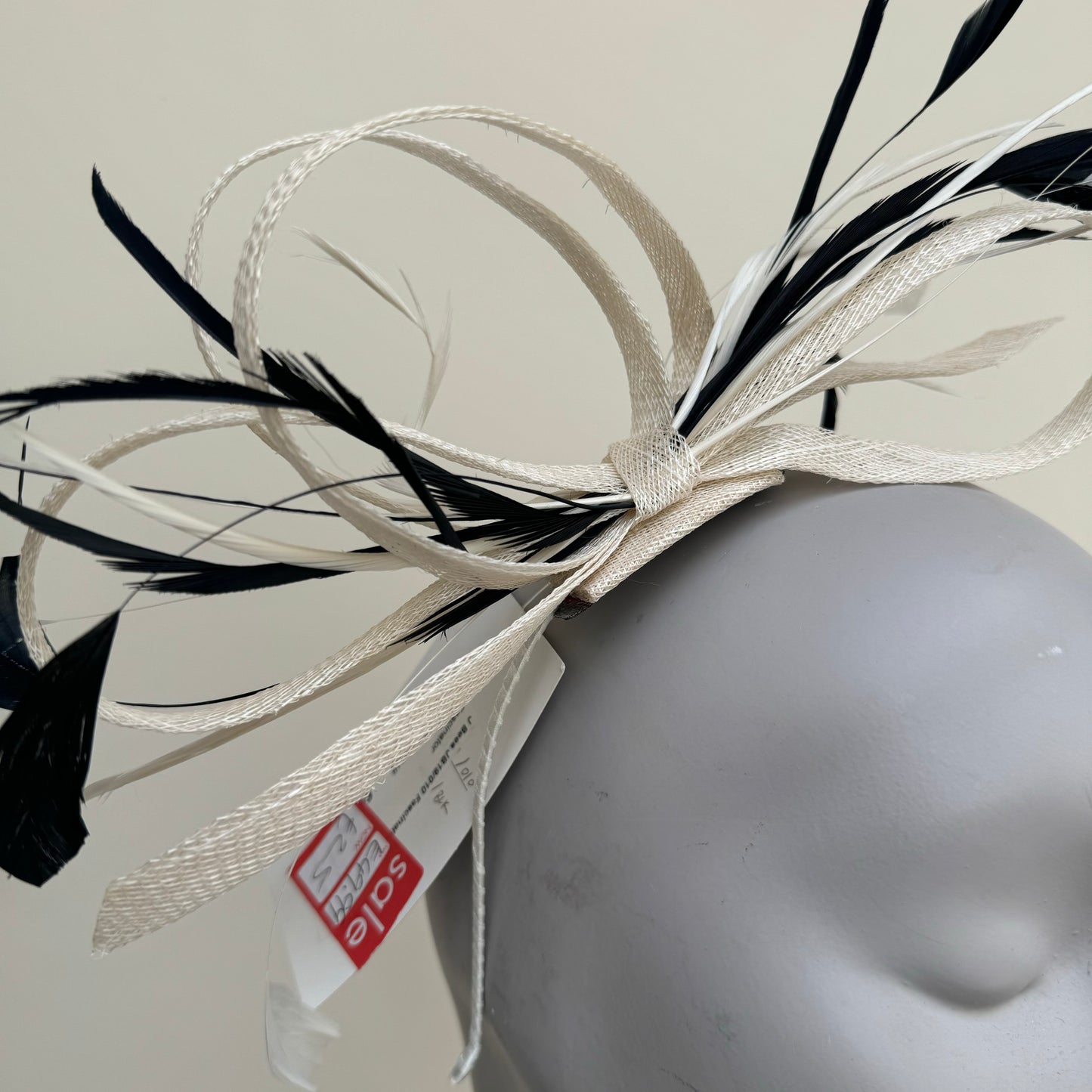 J Bees JB19/010 Fascinator