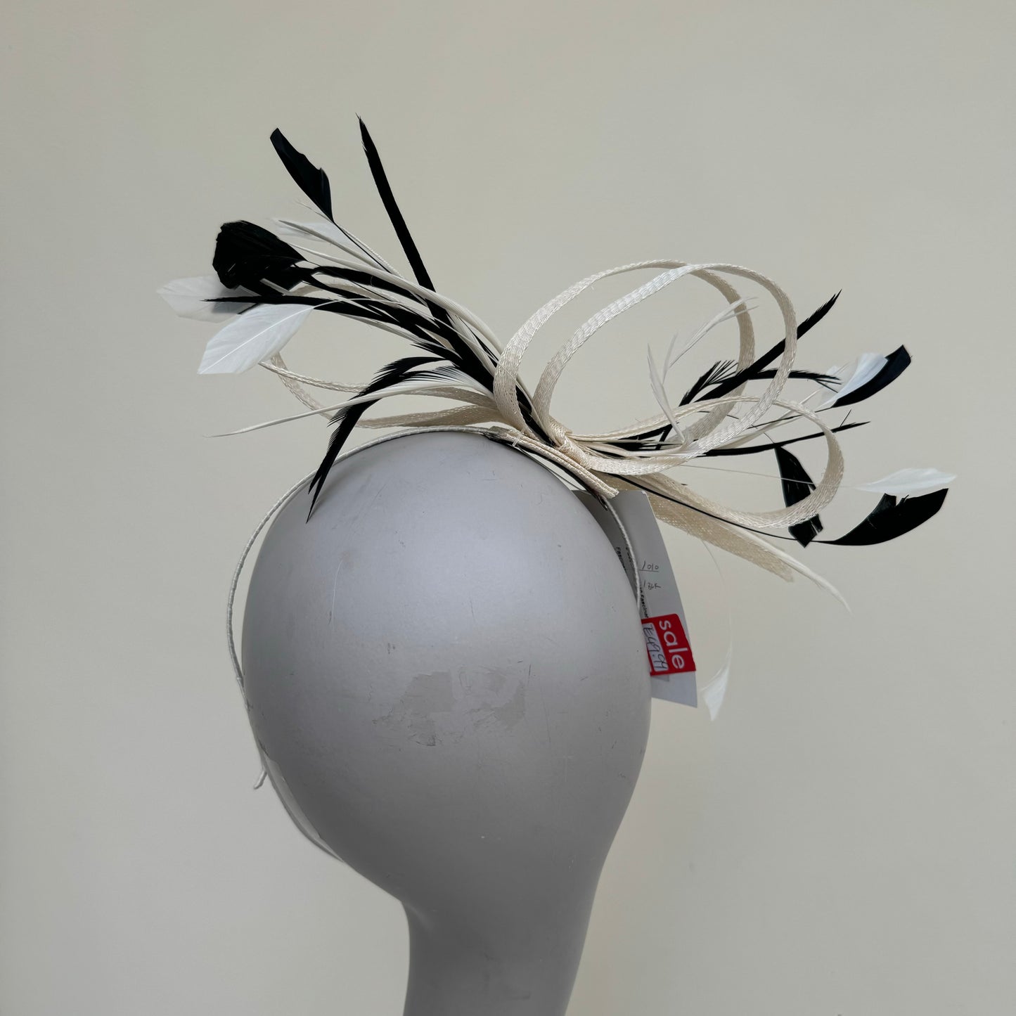 J Bees JB19/010 Fascinator