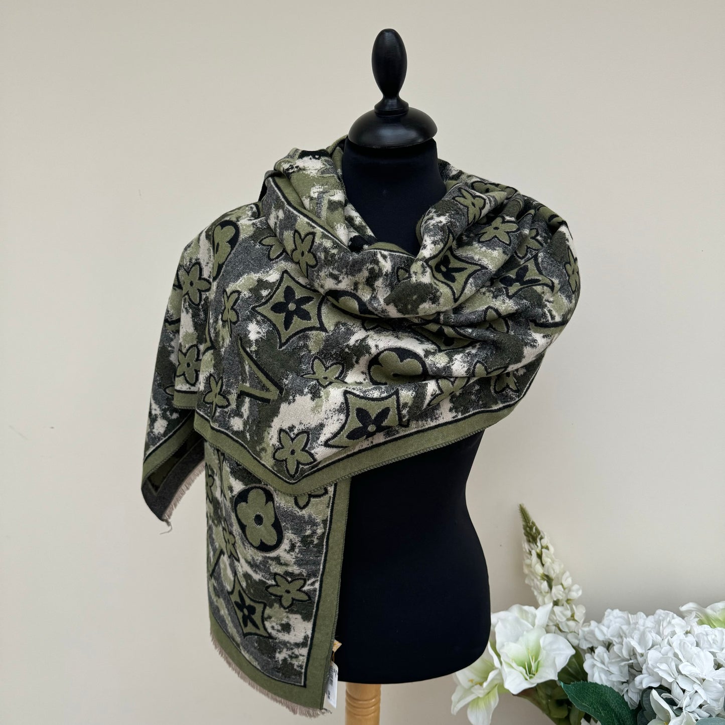 Malissa J Flower & V Pattern Wrap