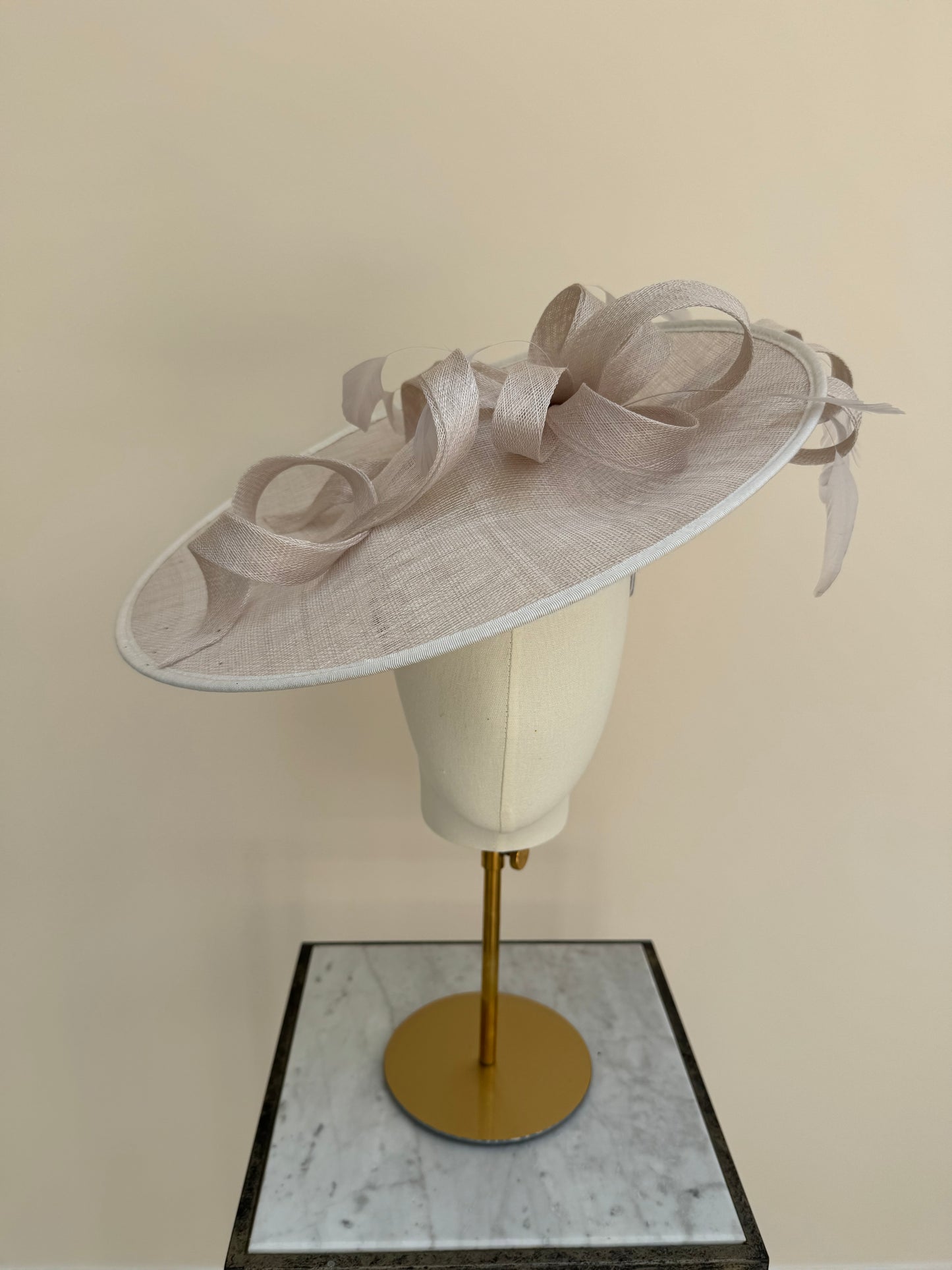 J Bees JB24/36 Pale Silver Large Angled Hatinator