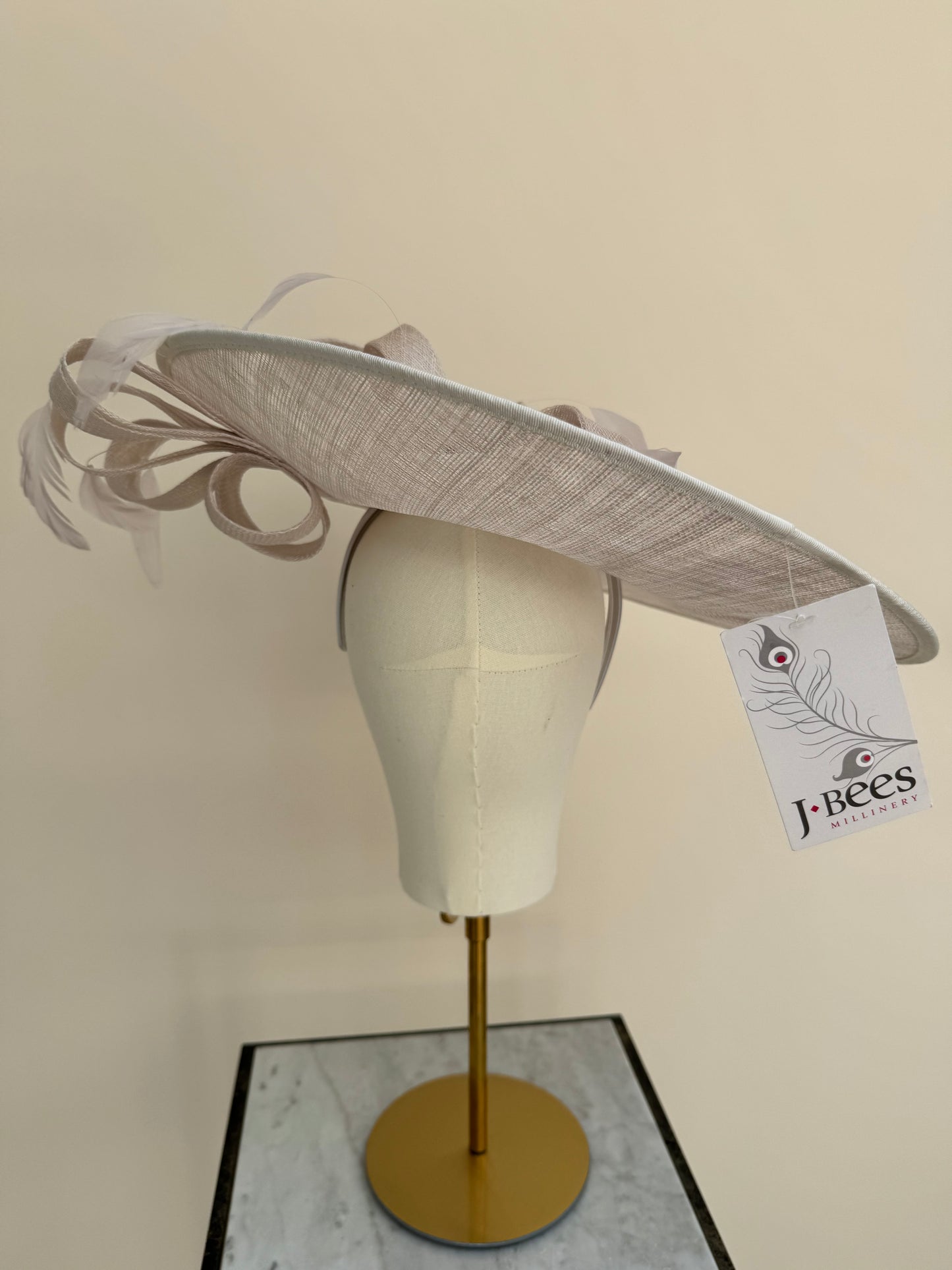 J Bees JB24/36 Pale Silver Large Angled Hatinator