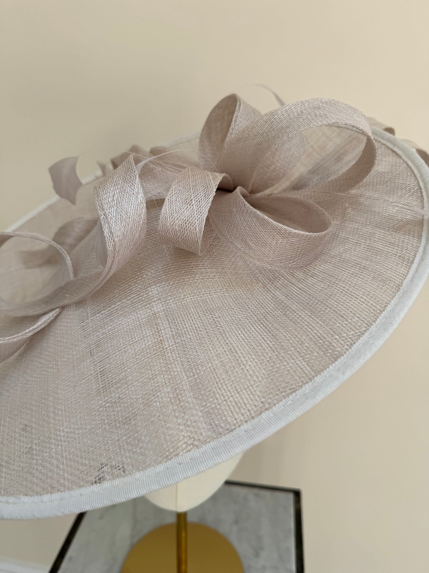 J Bees JB24/36 Pale Silver Large Angled Hatinator