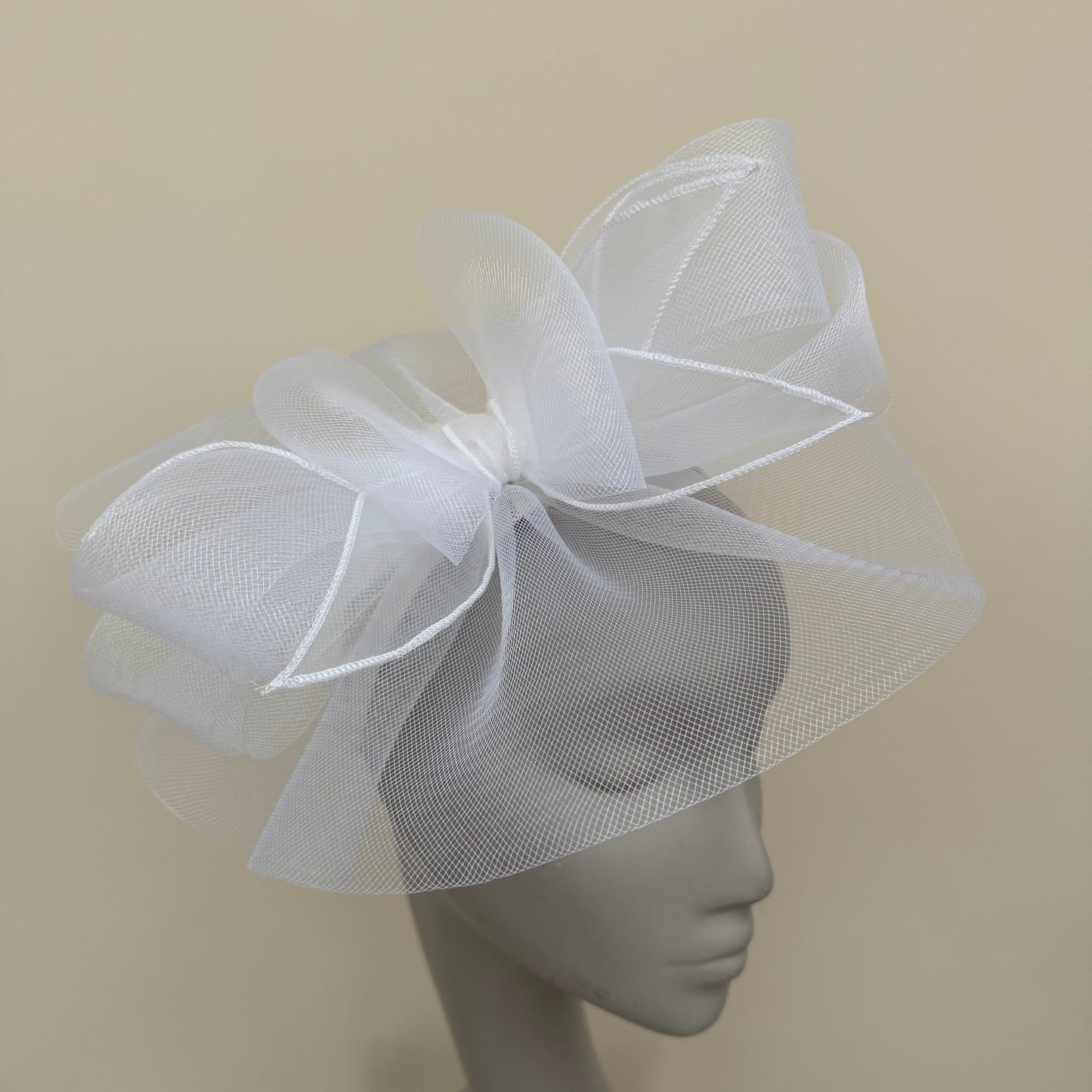 J Bees JB25/72 White Mesh Fascinator