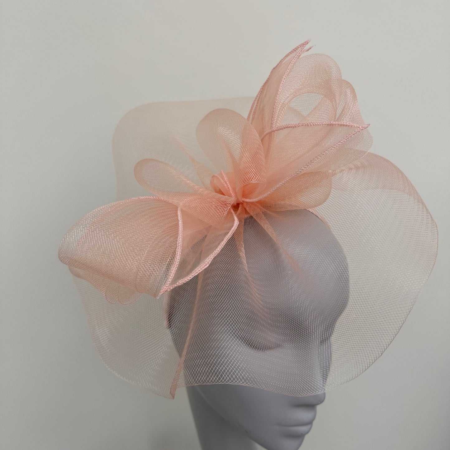 J Bees JB25/72 Parfait Peach Mesh Fascinator