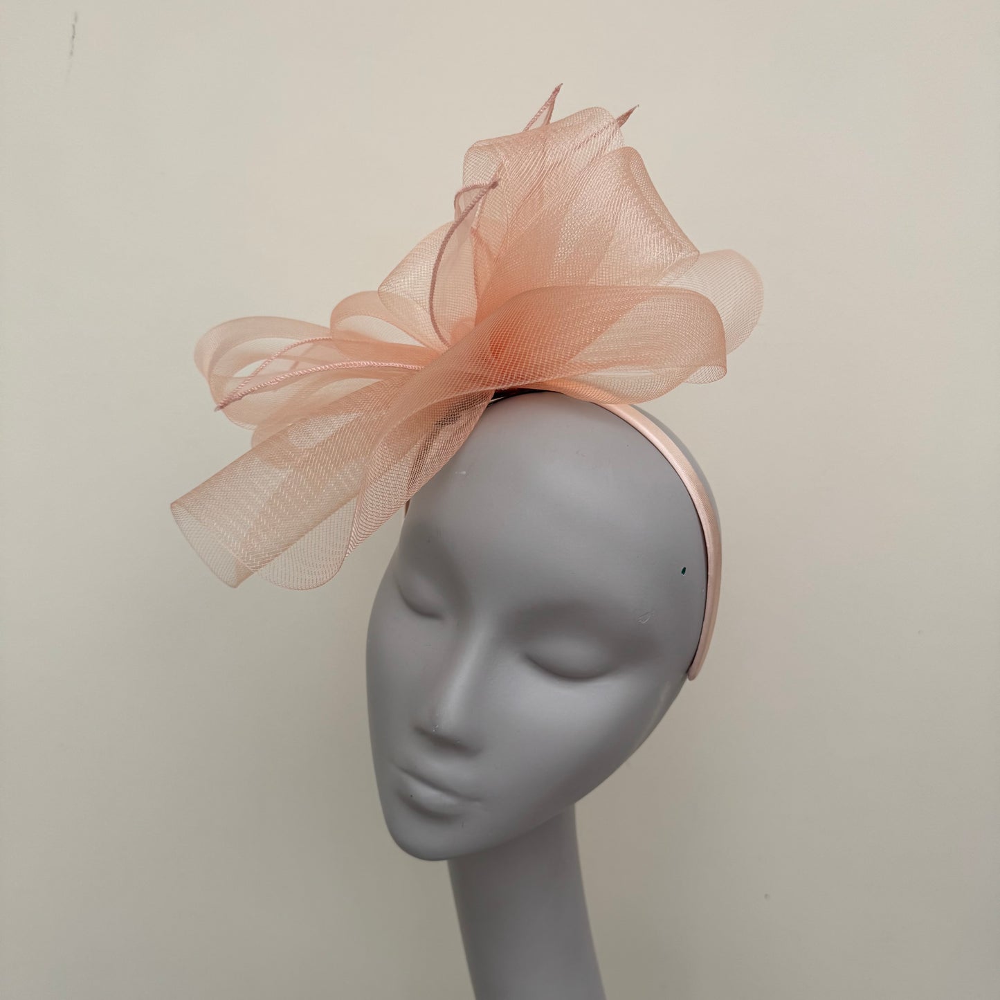 J Bees JB25/72 Parfait Peach Mesh Fascinator