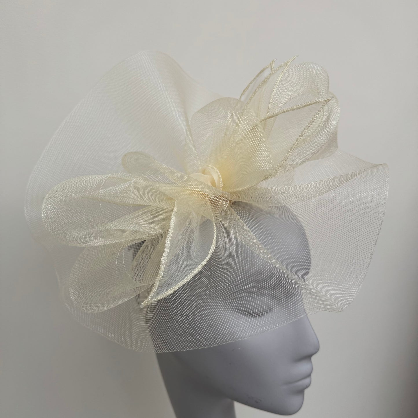 J Bees JB25/72 Opal - Pale Yellow Fascinator