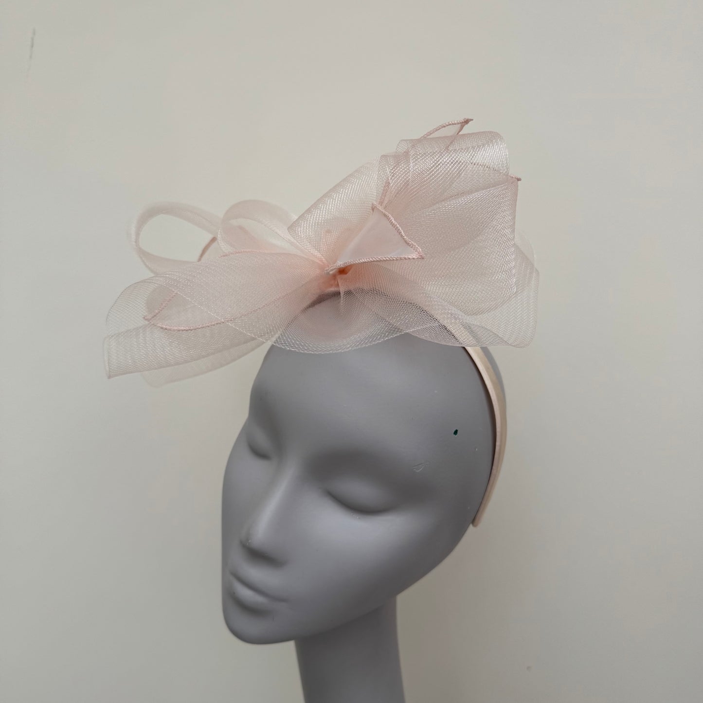 J Bees JB25/72 Oyster - Nude Peach Fascinator