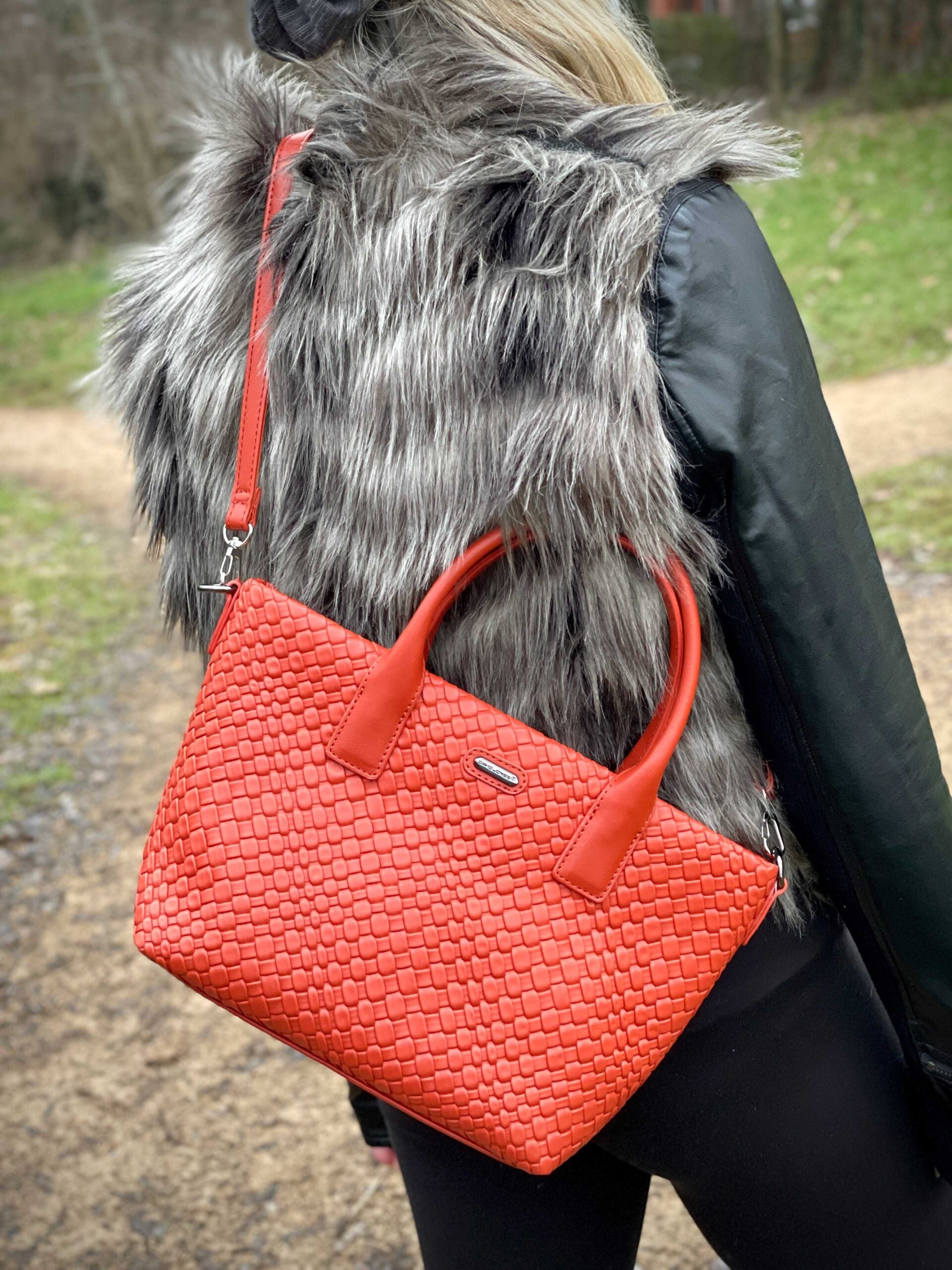 David Jones Plaited grab bag – Lesley Ashworth