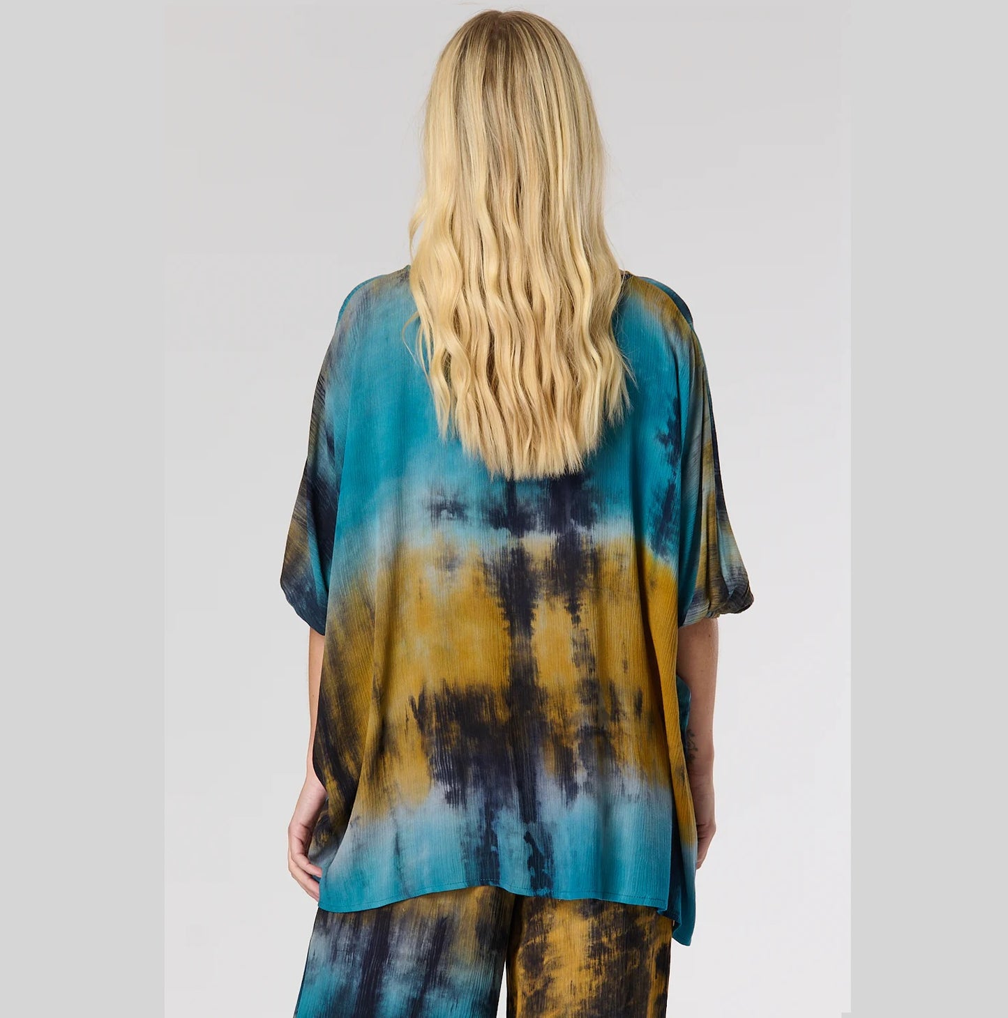 Saloos Teal Tie Dye Top with Necklace