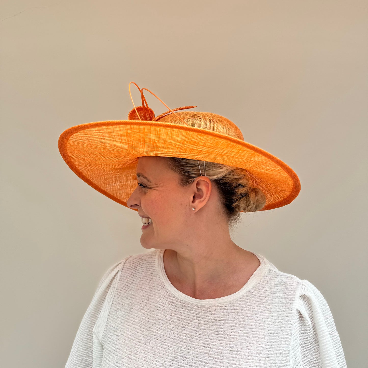 Max and Ellie WD7 Orange Large Flat Hatinator on Band