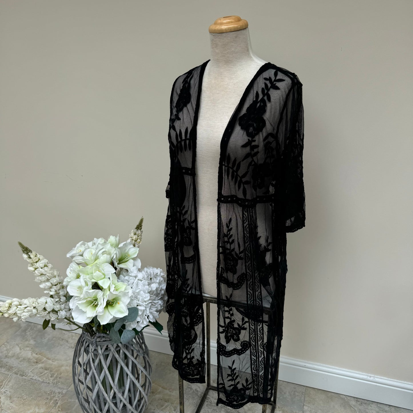 Paramour Flower Lace Cardigan