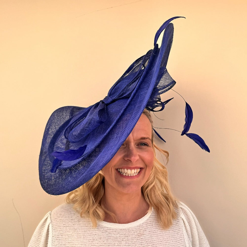 Max and Ellie BD8 Sapphire Blue Large Angled Hatinator