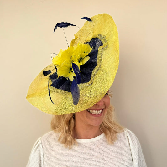 Emma Bees EB20/775 Hatinator with Feathers