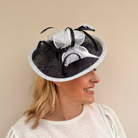 Max and Ellie AD1 Navy & White Hatinator Disc