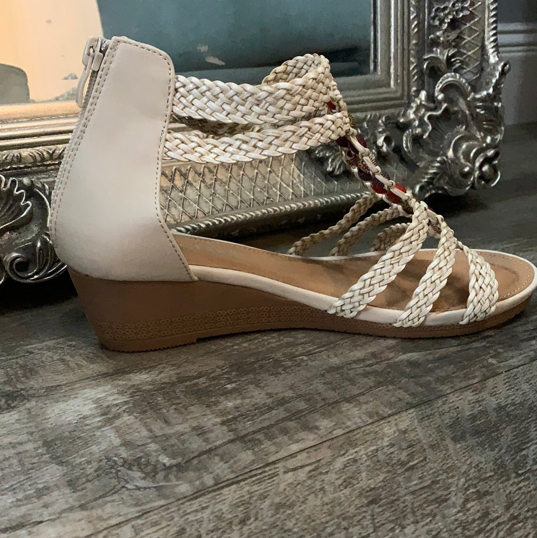 Is That The New Studded & Buckle Decor Wedge Gladiator Sandals ??| ROMWE UK