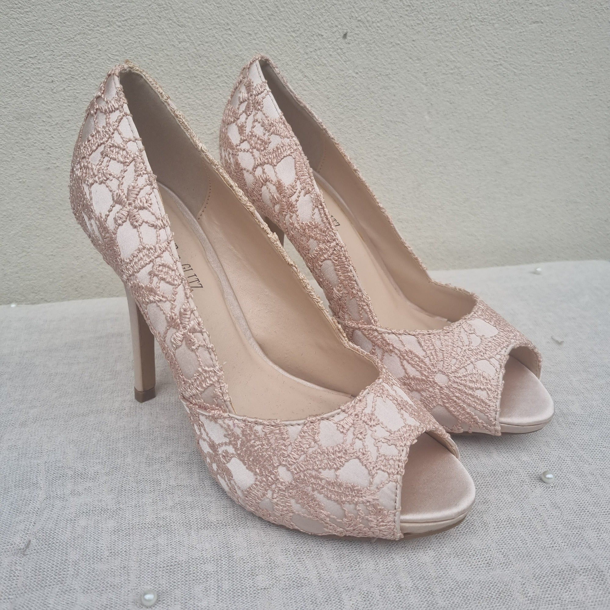 Lace peep sale toe pumps