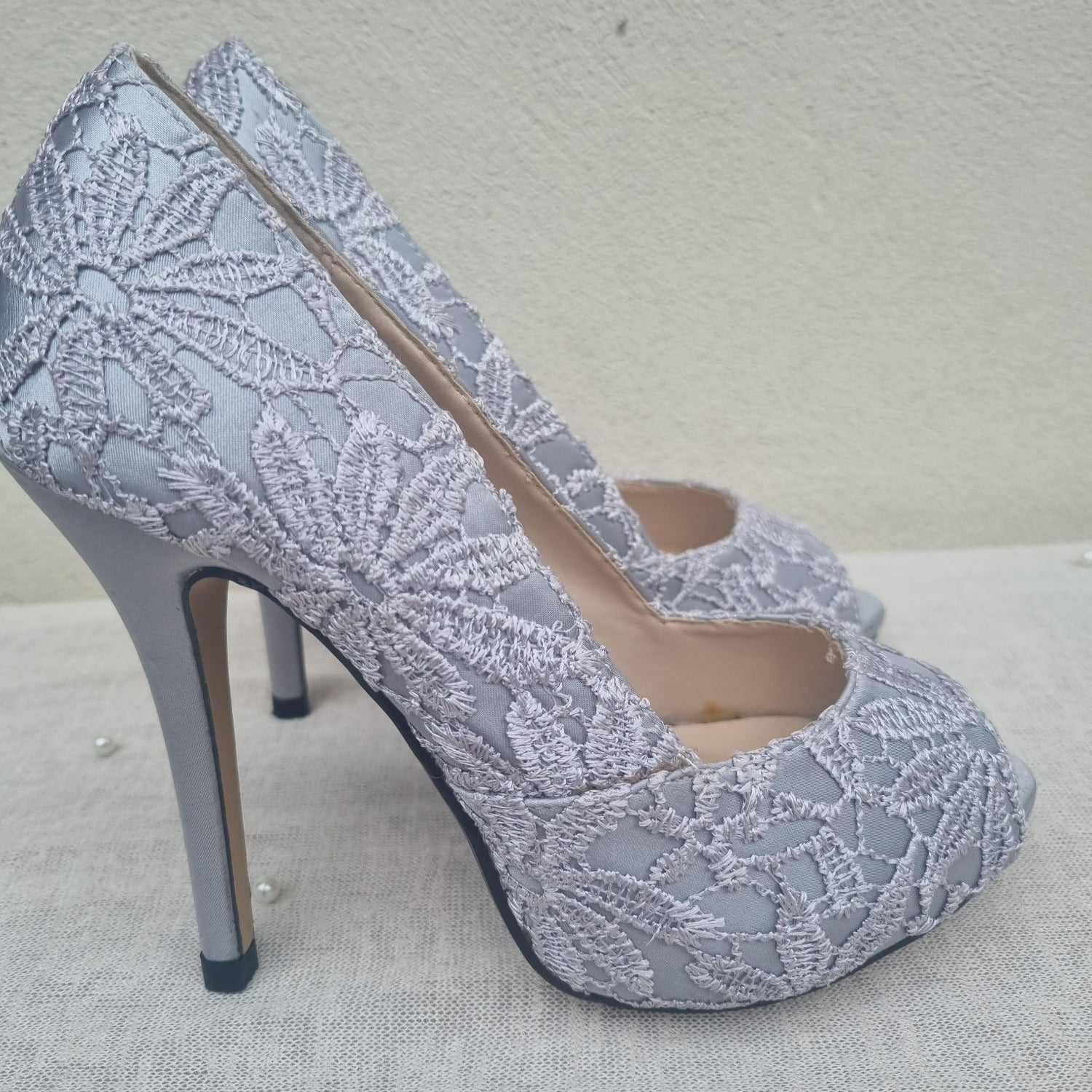 Silver 2025 lace shoes