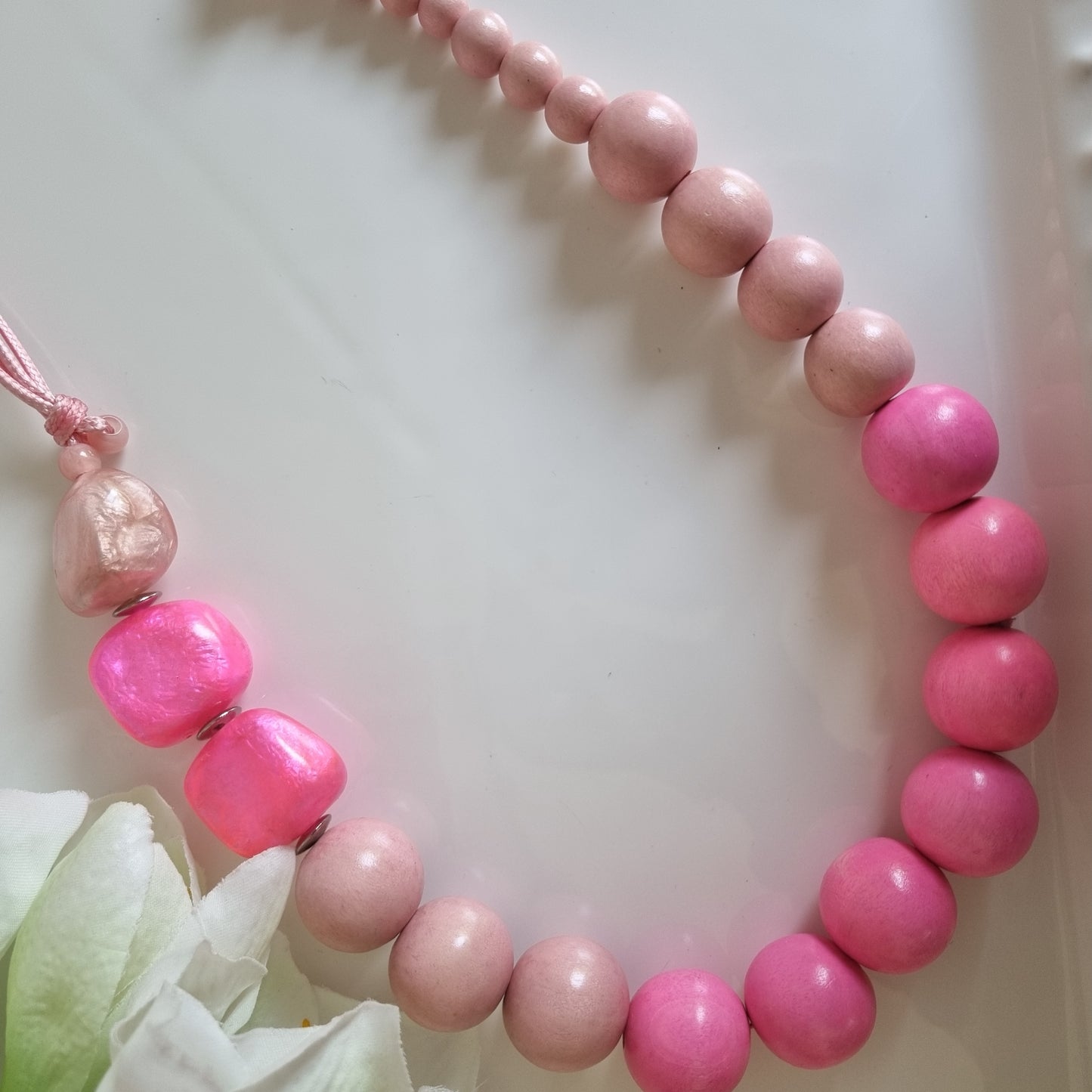 Dante chunky pink bead necklace