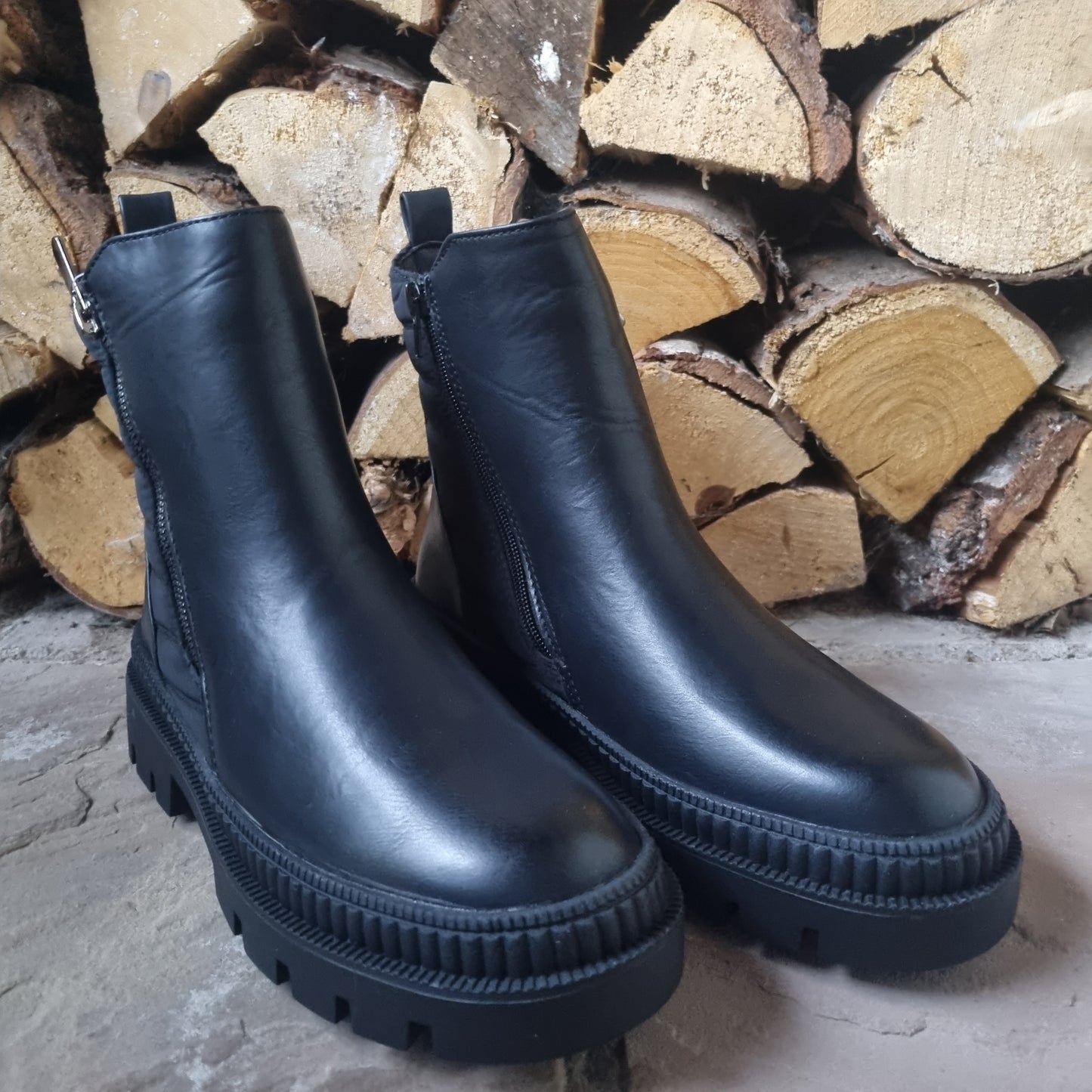 Jenny Chunky sole chelsea boot