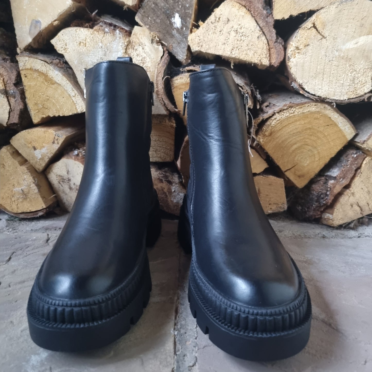 Jenny Chunky sole chelsea boot