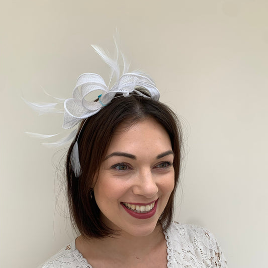 Max and Ellie AF5 Small Fascinator in White & Ivory