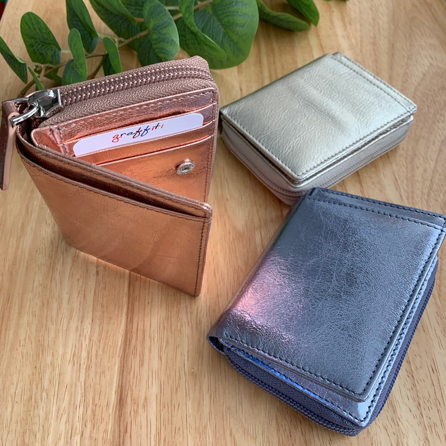 Graffiti leather purse outlet
