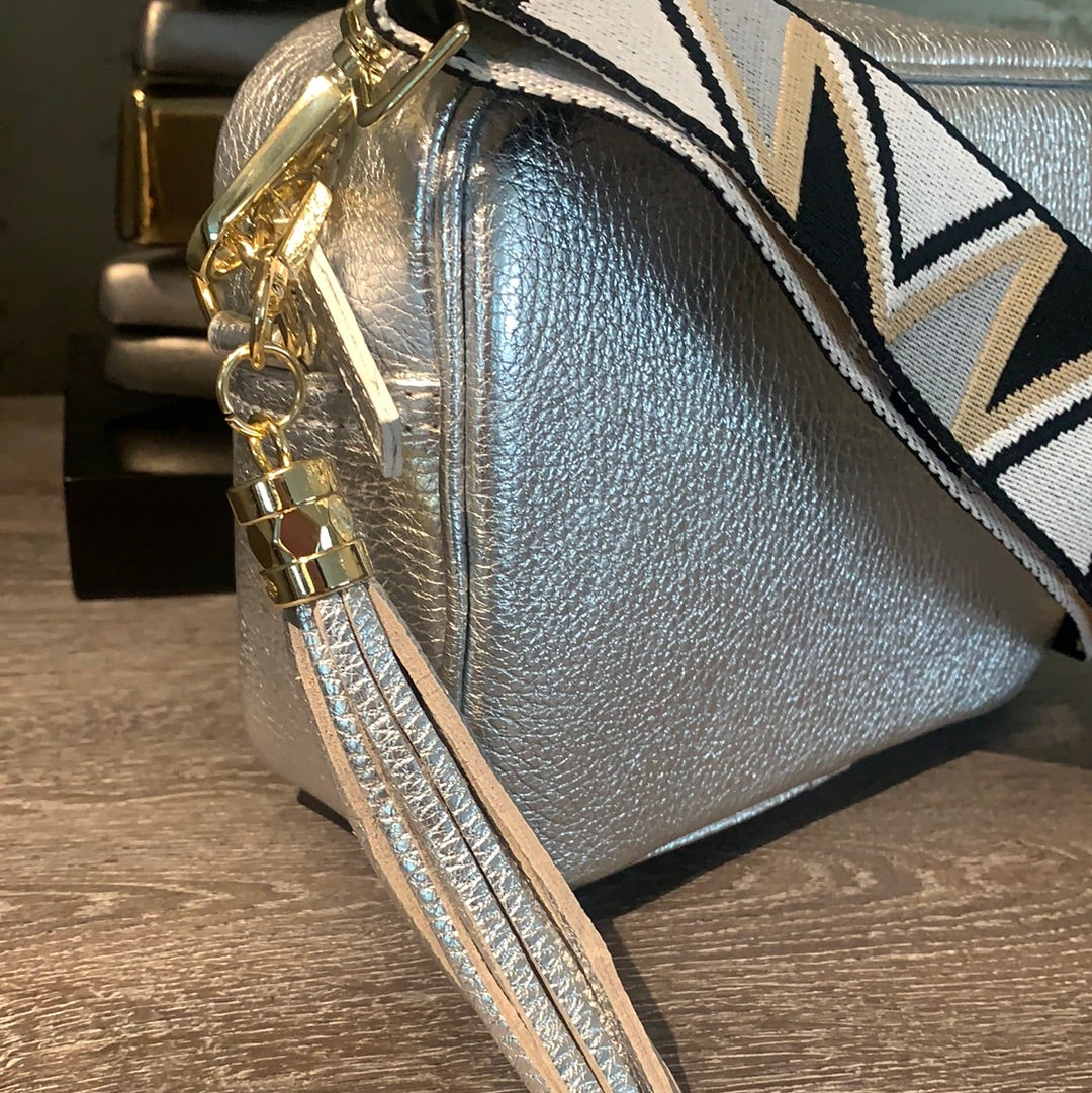 Elie Beaumont Silver Leather Crossbody Bag
