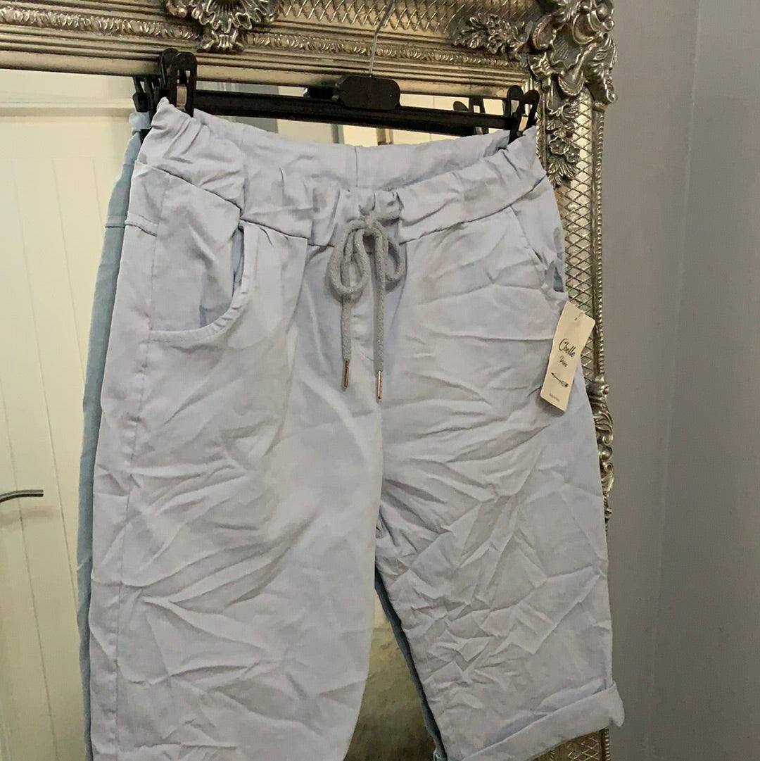 Magic Capri Shorts