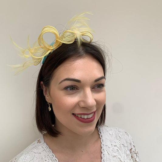 Max and Ellie AF5 Small Fascinator in Yellow