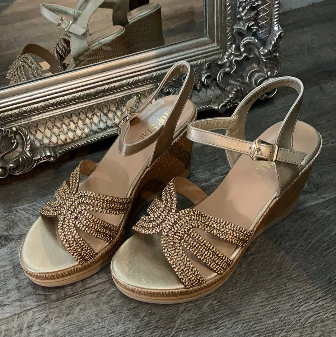 Gold glitter hot sale wedge sandals