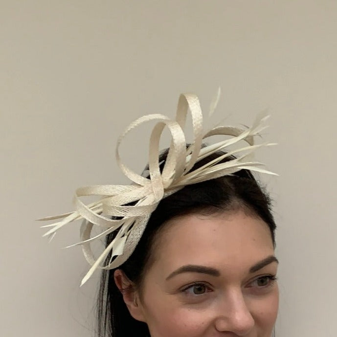 J Bees JB18/099 Fascinator on Headband